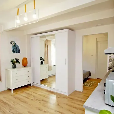 Apartman Studio Artella *